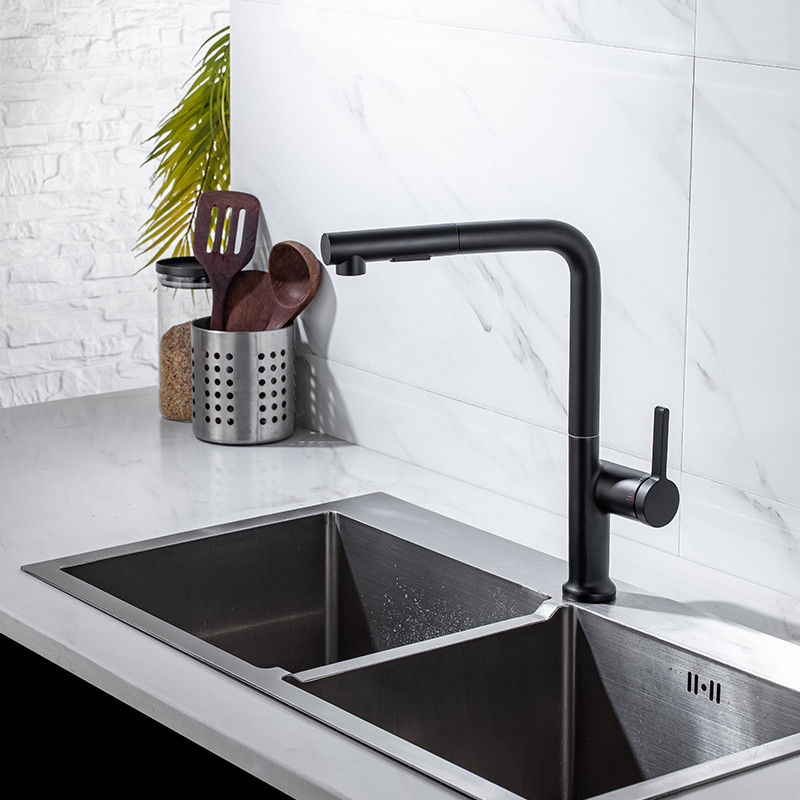 Золото квартиры виллы вытягивает вниз с Faucet кухни с никелем Chrome вытягивает вниз смеситель раковины
